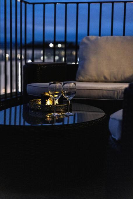 Modern 3bed Sea View @ Barcode Lejlighed *